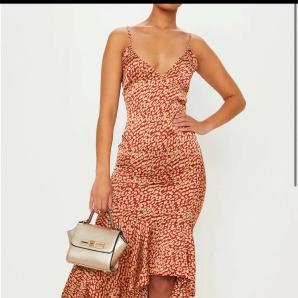 Women's red leopard print midi dress from Pretty little thing.Never worn, size 4